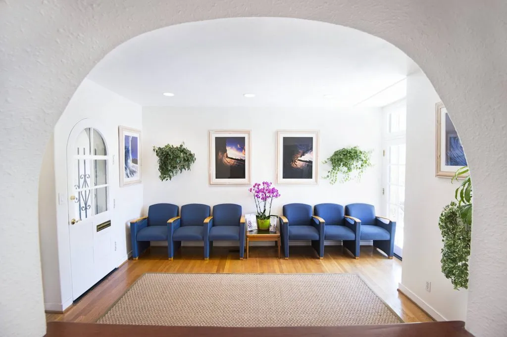 Shoreline Oral Surgery & Dental Implants reception area